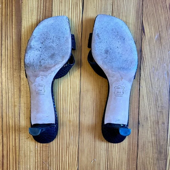 Stuart Weitzman Black Slide Sandals - size 10 - Picture 4 of 7